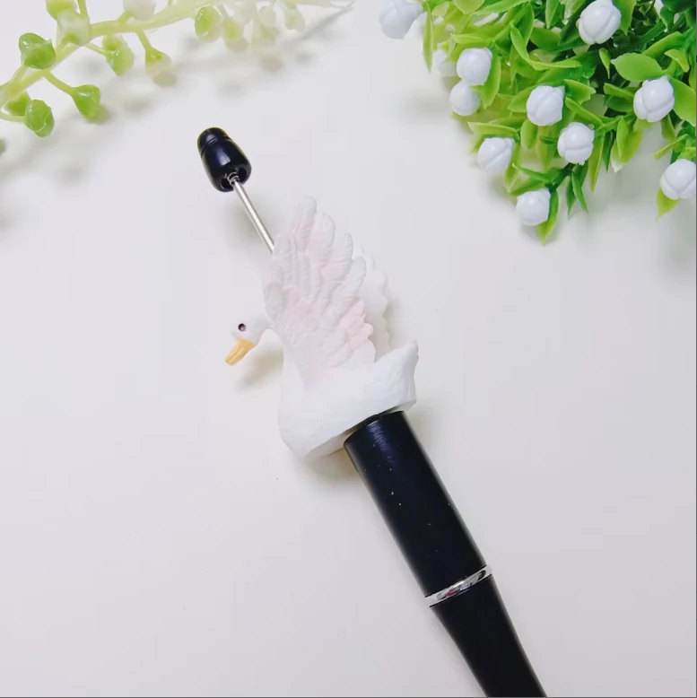 CZB26286 100pcs Pack Elegant White Swan Resin