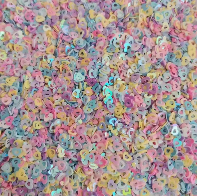 MA602 Love Heart PVC Confetti Glitter Sequins
