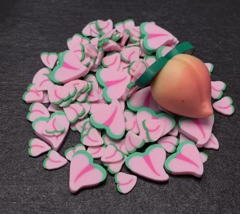SLM10123 Resin Peach Charms Mixed Polymer Pink