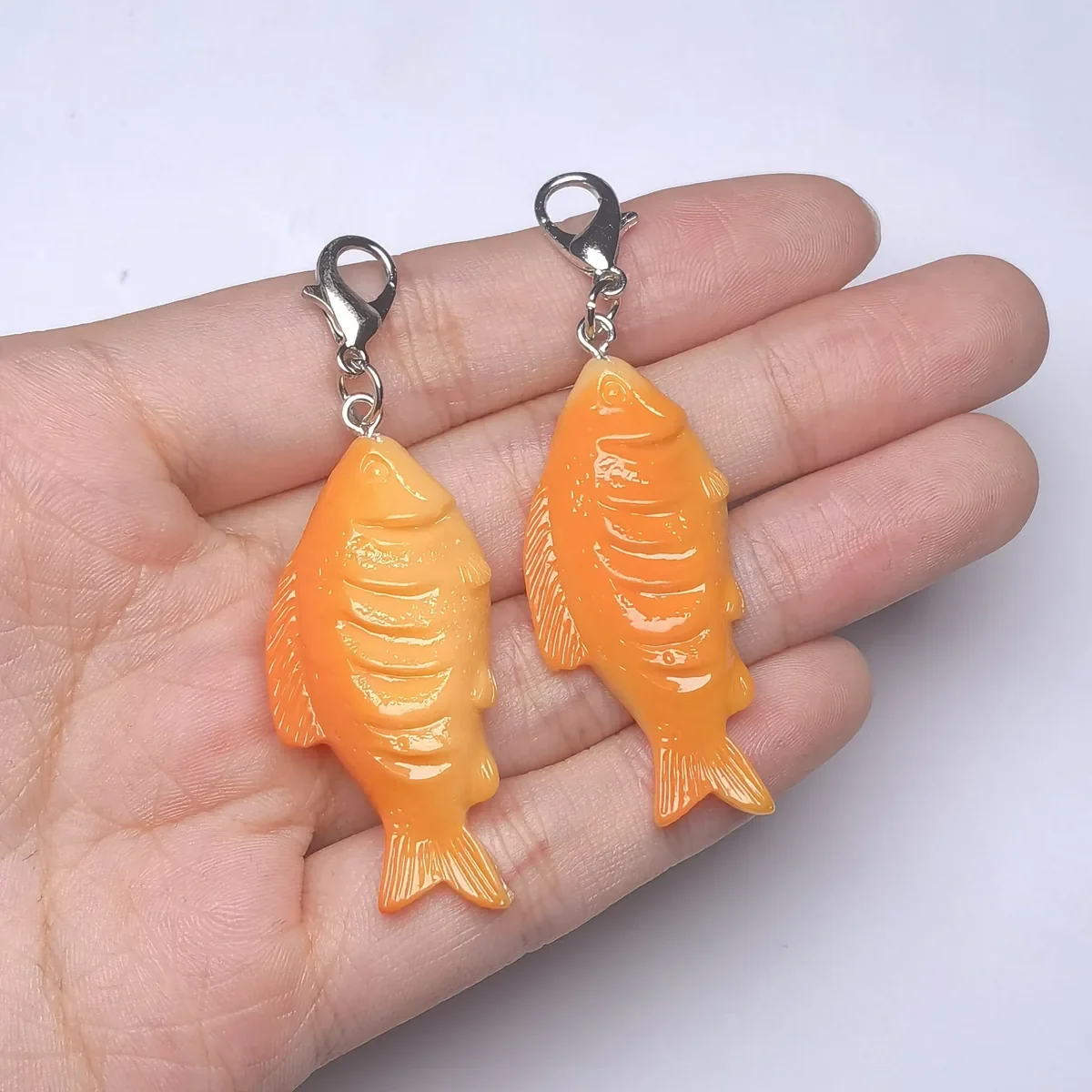 CDK3057 1pcs Mini Resin Cookie Fish Key Chain