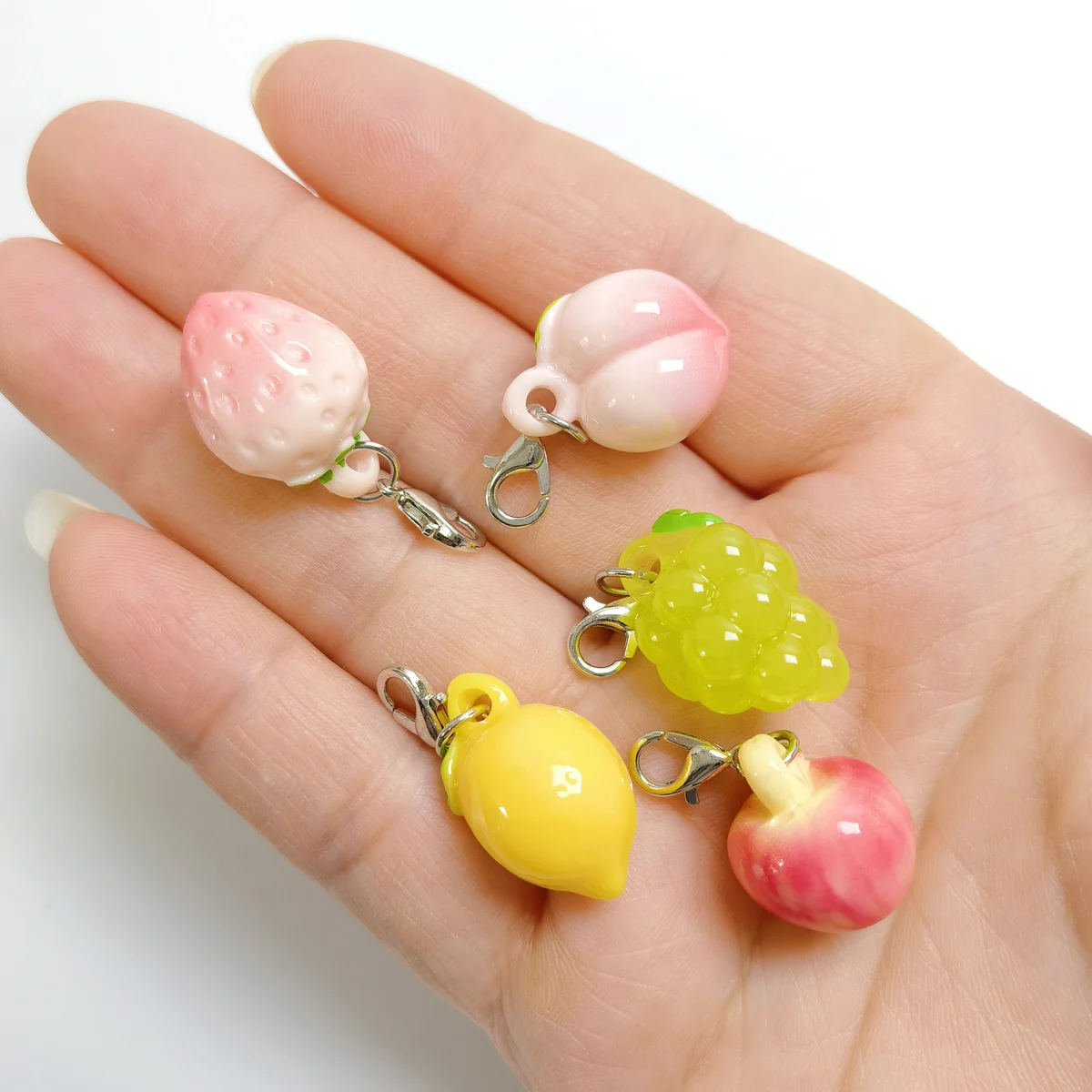CDK3080 Simulated Fruit Pendants 3D Resin Peach