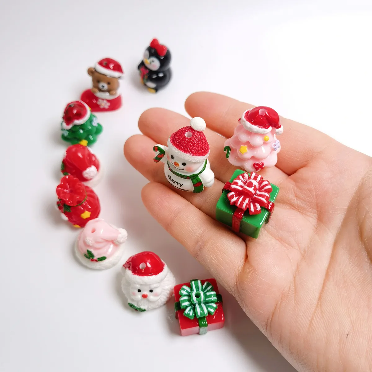 CZB26022 Christmas Cute Resin Beads for Pens