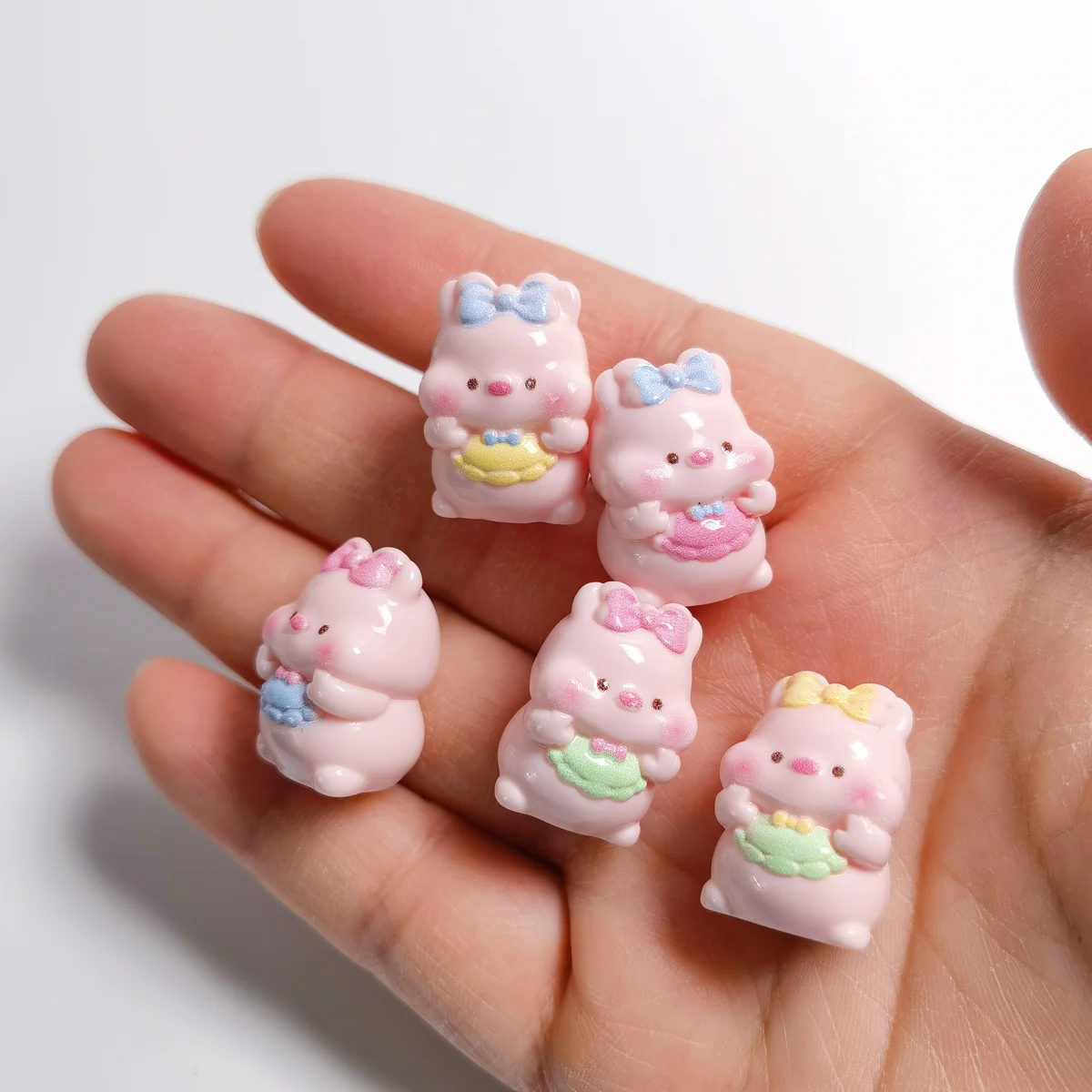CZB26337 100PCS Cute Pig Resin Slime Charms
