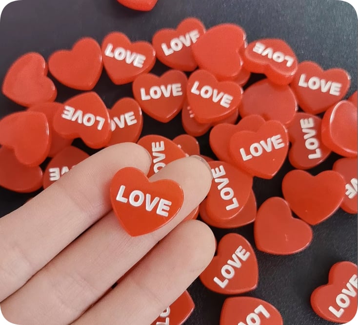 RW001744 Red Love Heart Resin Flatback Charms