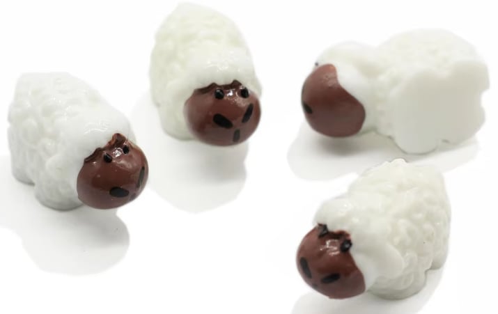 RW1980 Mini Sheep Resin Figurines