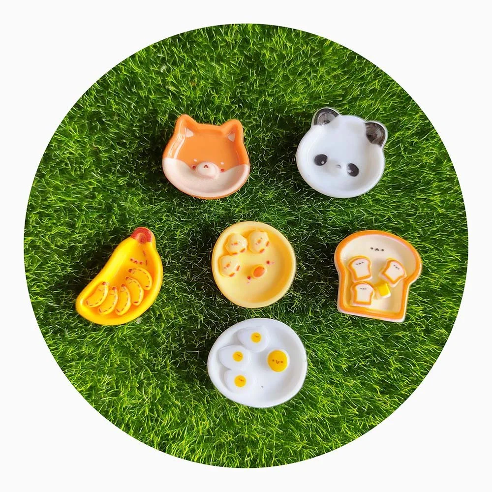 RW22405 Wholesale Cartoon Animal and Food Resin