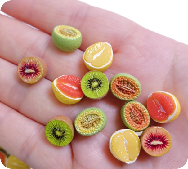 RW26460 Wholesale 14 × 13 mm Mixed Citrus and Kiwi Resin Fruit Flatbacks for Scrapbooking and Seasonal Crafts