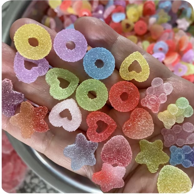 RX268 Sugar Finish Hollow Heart Resin Charms
