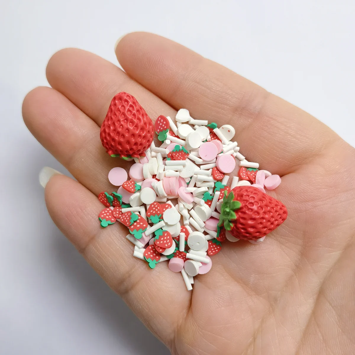 SLM26521 Sweet Strawberry Charms Mixed Dot