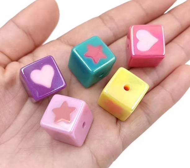 YA446/YA447 Heart and Star Acrylic Cube Beads
